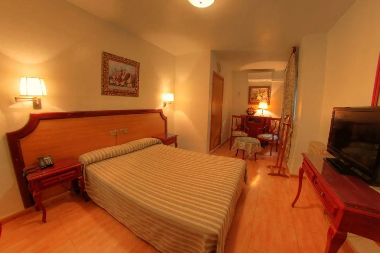Hotel Torrezaf Torredelcampo